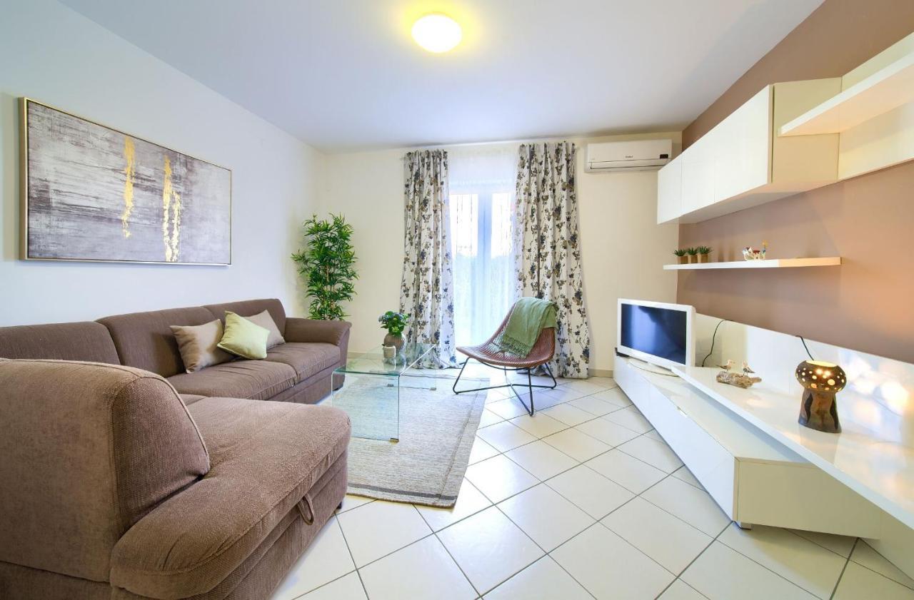 Apartments Aster マリンスカ エクステリア 写真